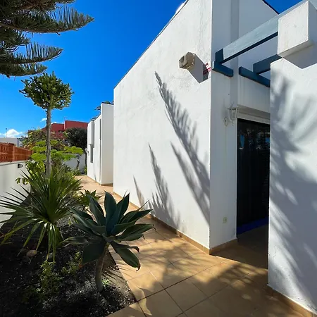 Emilia By Holidays Fuerteventura * كوراليهو